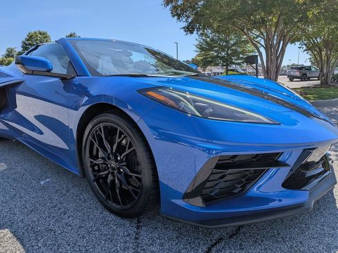 Used 2023 Chevrolet Corvette Stingray Coupe w/ Z51 Performance Package RWD image 9