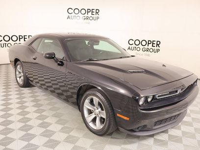 Used 2016 Dodge Challenger SXT