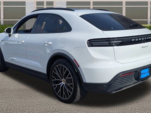 Used 2024 Porsche Macan 4 Electric image 2