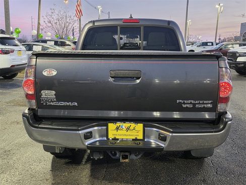 Used 2015 Toyota Tacoma PreRunner w/ SR5 Package image 5