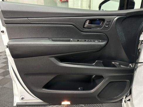 Used 2024 Honda Odyssey Sport image 18