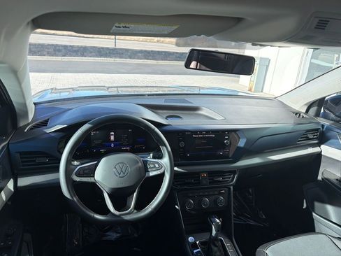 Certified 2022 Volkswagen Taos SE w/ Panoramic Sunroof Package image 15