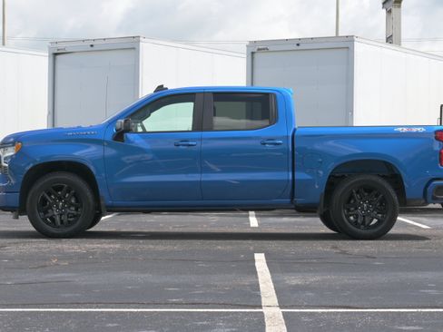Used 2024 Chevrolet Silverado 1500 RST AWD/4WD image 7