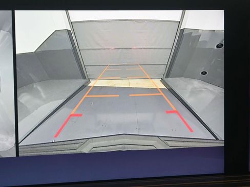 Certified 2025 Cadillac Escalade ESV Luxury RWD image 12