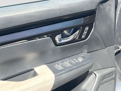 Used 2025 Honda CR-V EX-L image 17