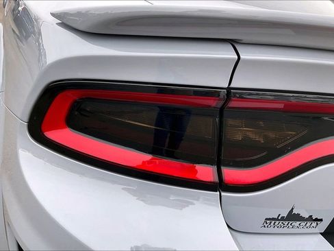 Used 2022 Dodge Charger SRT Hellcat w/ Harman/Kardon Audio Group image 25