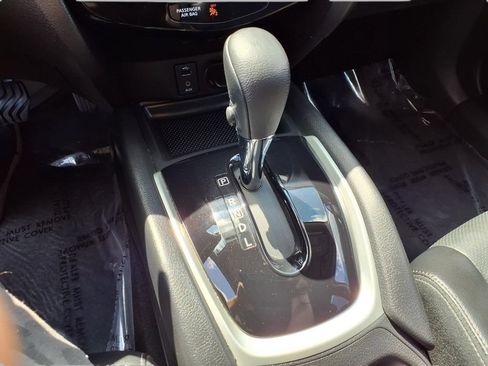 Used 2016 Nissan Rogue SL w/ SL Premium Package AWD/4WD image 11