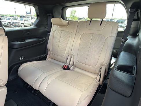 New 2026 Jeep Grand Cherokee L Limited w/ Luxury Tech Group II RWD image 15