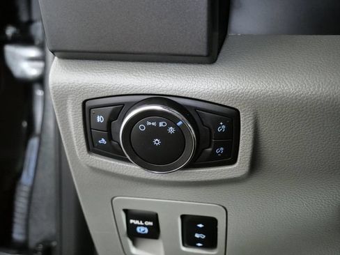 Used 2016 Ford F150 XLT w/ Equipment Group 302A Luxury AWD/4WD image 20