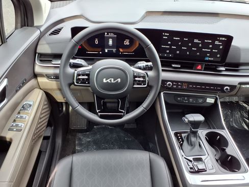 New 2026 Kia Carnival EX image 6