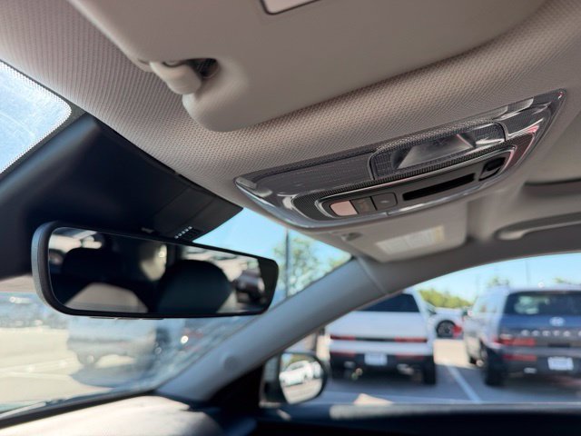 Used 2024 Hyundai Kona Limited AWD/4WD image 29