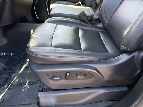 Used 2024 GMC Sierra 1500 SLT RWD image 18