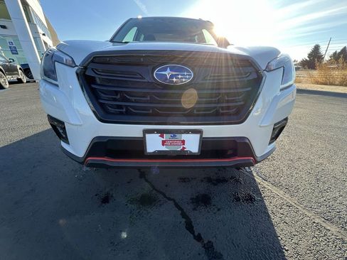 Used 2024 Subaru Forester Sport image 31