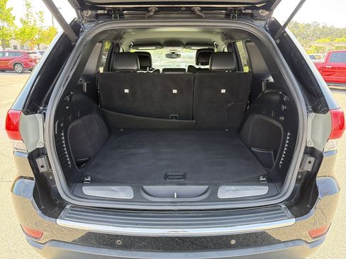 Used 2017 Jeep Grand Cherokee Limited RWD image 31