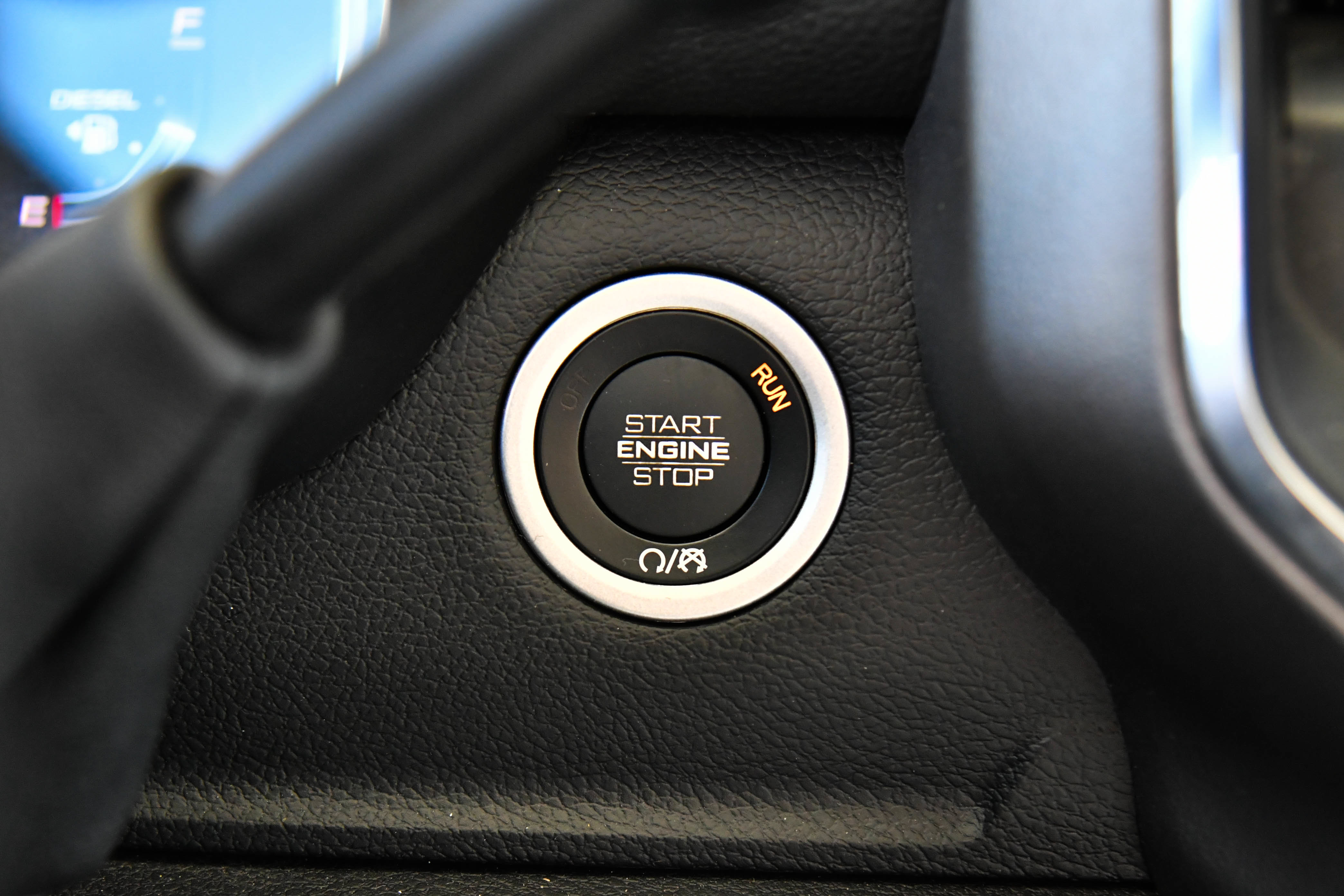 Used 2026 RAM 2500 Laramie AWD/4WD image 36