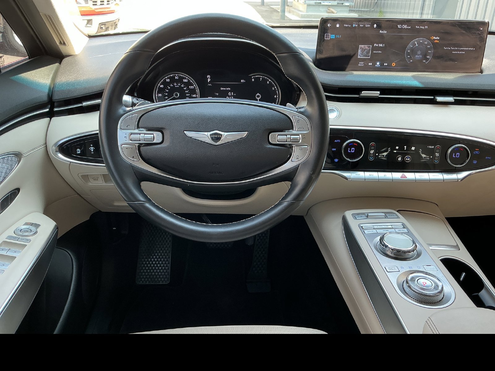 Used 2023 Genesis GV70 2.5T w/ Select Package AWD/4WD image 14