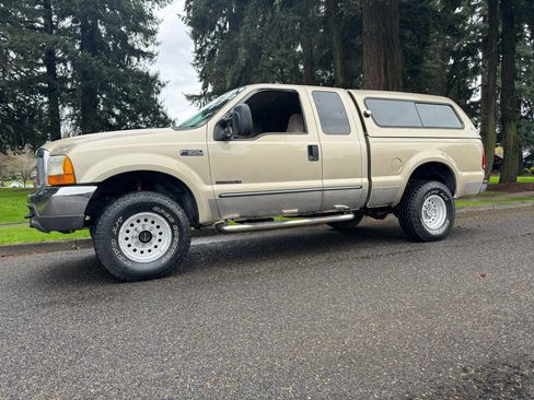 Used 2000 Ford F350 XLT image 10