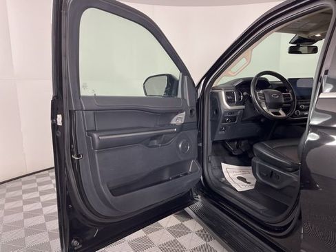 Used 2024 Ford Expedition XLT image 16
