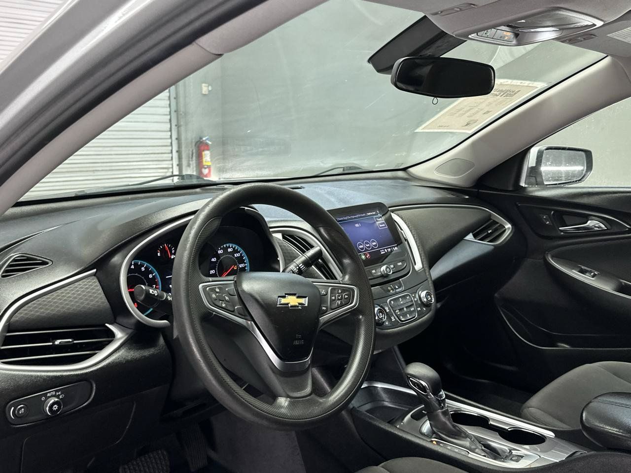 Used 2022 Chevrolet Malibu LT FWD image 16