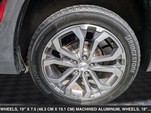 Used 2019 GMC Terrain SLT w/ Preferred Package AWD/4WD image 10