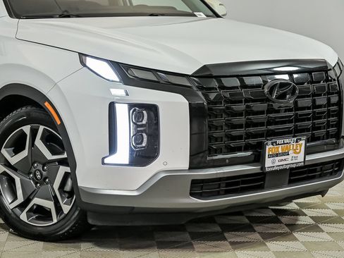 Used 2023 Hyundai Palisade SEL AWD/4WD image 2