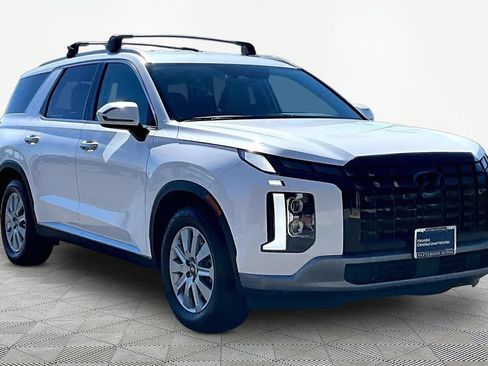 Used 2023 Hyundai Palisade SEL FWD image 6