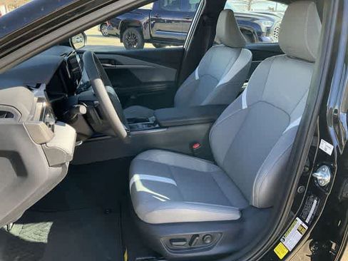 Used 2026 Toyota Camry SE w/ Convenience Package image 12