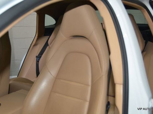 Used 2018 Porsche Panamera 4 AWD/4WD image 13