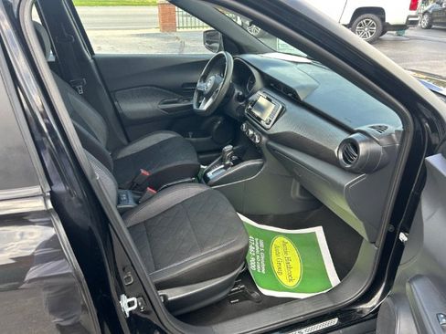Used 2019 Nissan Kicks S FWD image 9