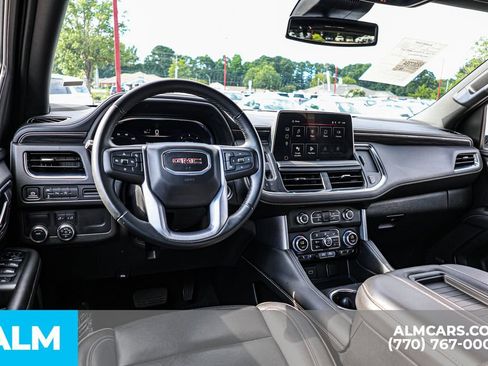 Used 2024 GMC Yukon SLT RWD image 30