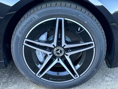 Used 2024 Mercedes-Benz C 300 Sedan image 3