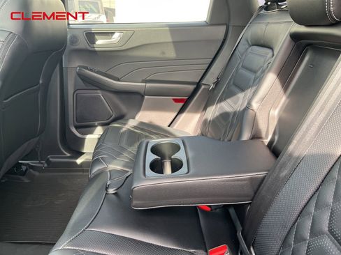 New 2024 Ford Escape SE w/ PHEV Premium Package image 39