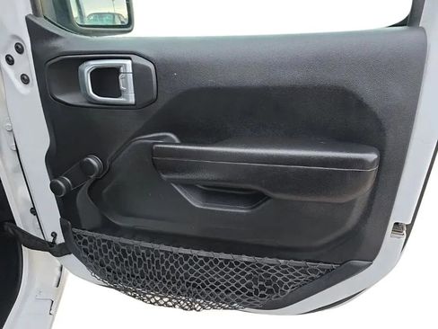 Used 2021 Jeep Wrangler Sport AWD/4WD image 15