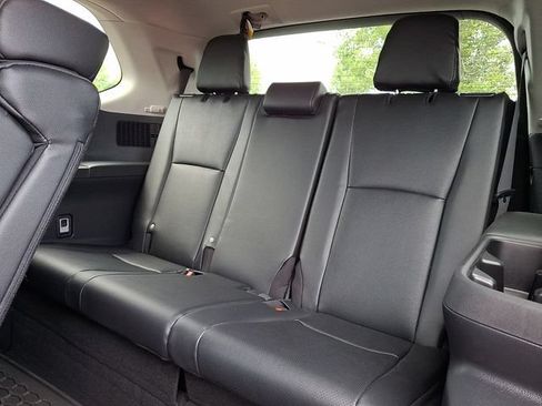 Used 2025 Toyota Grand Highlander AWD image 19