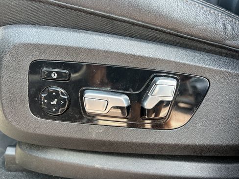 Used 2022 BMW X5 M50i w/ Premium Package AWD/4WD image 39
