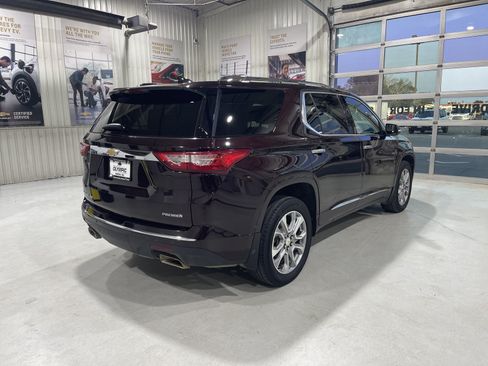 Used 2021 Chevrolet Traverse Premier AWD/4WD image 8