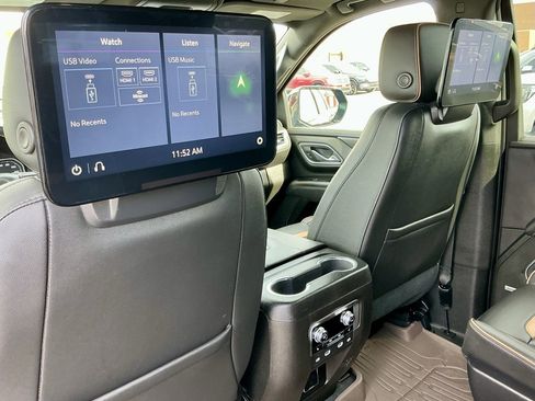 Used 2021 GMC Yukon AT4 w/ Rear Media and Nav Package image 33