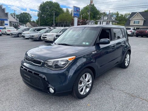 Used 2016 Kia Soul + FWD image 35