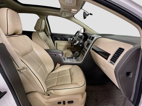 Used 2009 Lincoln MKX AWD image 30