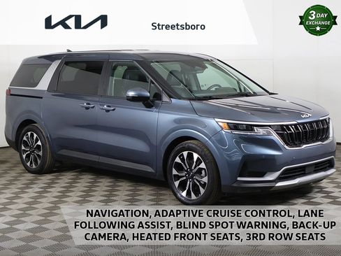 Used 2024 Kia Carnival EX image 1