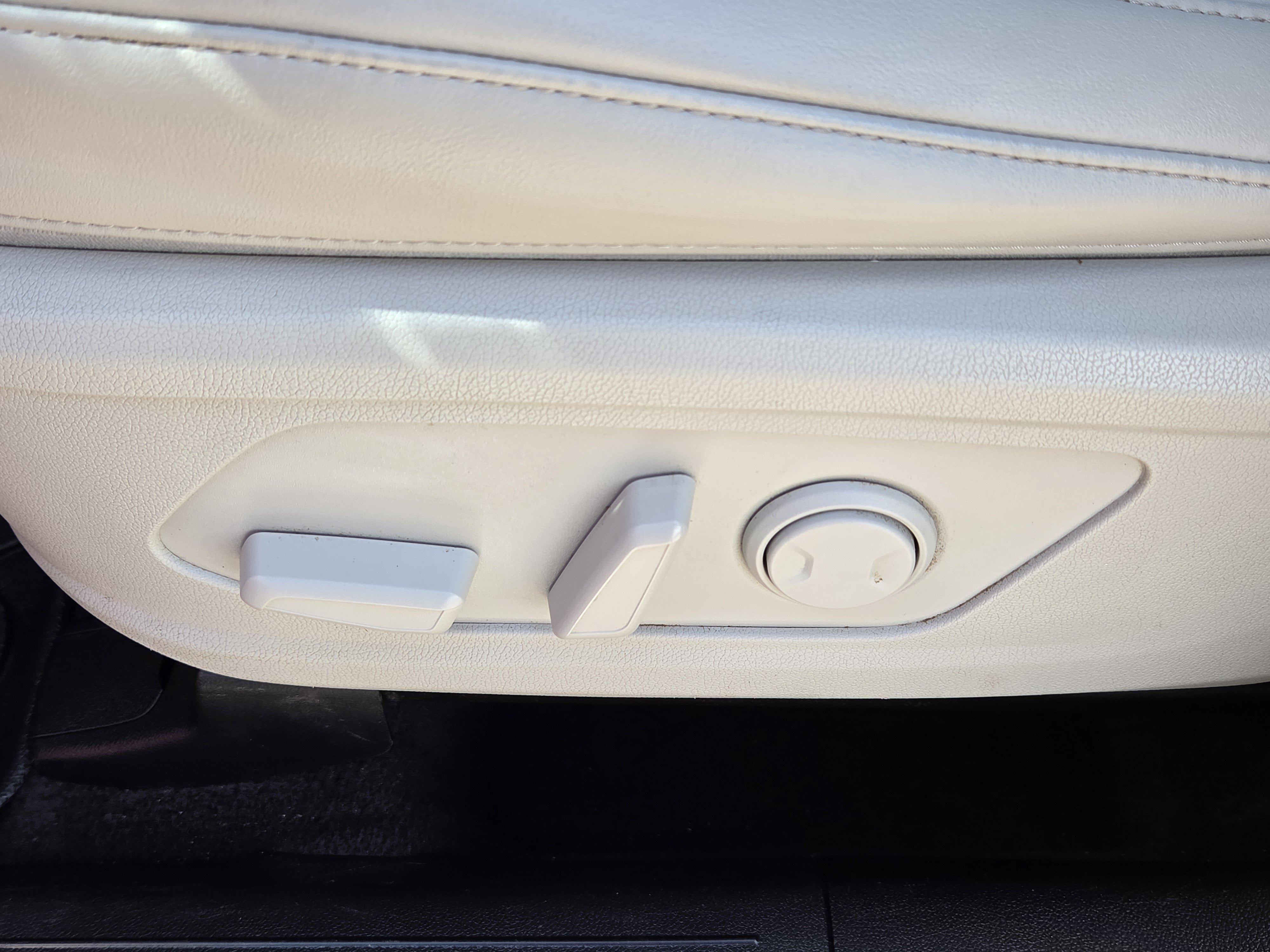 Used 2023 Kia Sorento S w/ Panoramic Sunroof Package FWD image 31