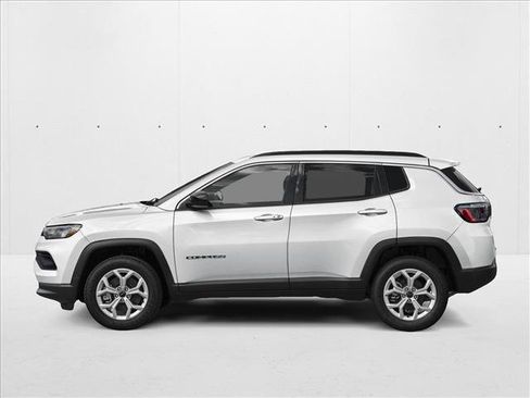 New 2026 Jeep Compass Latitude image 3