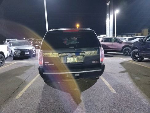 Used 2009 GMC Yukon Denali image 5