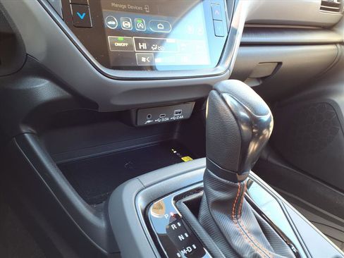 Certified 2025 Subaru Crosstrek 2.5i Limited w/ Crosstrek Mirror Package image 8