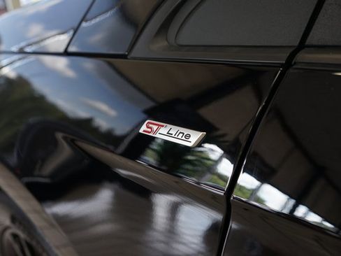 Used 2020 Ford Edge ST-Line w/ Cold Weather Package image 23