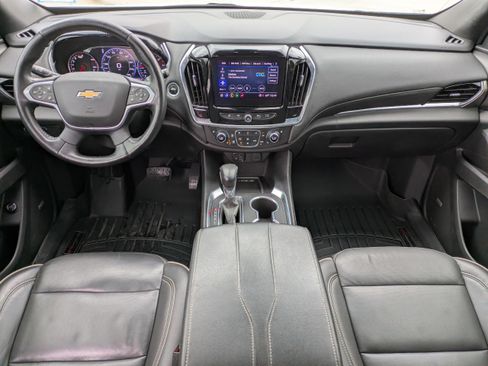 Used 2022 Chevrolet Traverse Premier image 11