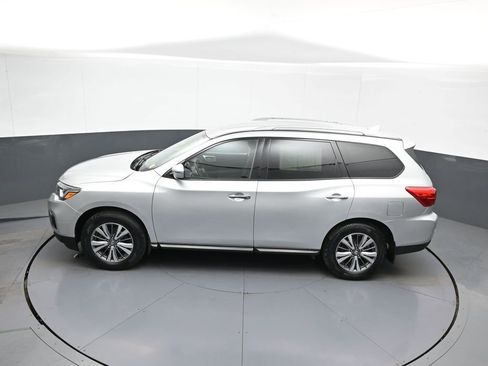 Used 2019 Nissan Pathfinder S AWD/4WD image 41