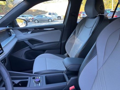 New 2026 Volkswagen Tiguan SE R-Line AWD/4WD image 10