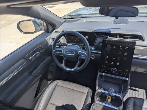 New 2026 GMC Terrain Elevation w/ Elevation Premium Package image 18