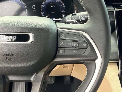 New 2025 Jeep Grand Cherokee L Limited w/ Luxury Tech Group II RWD image 16